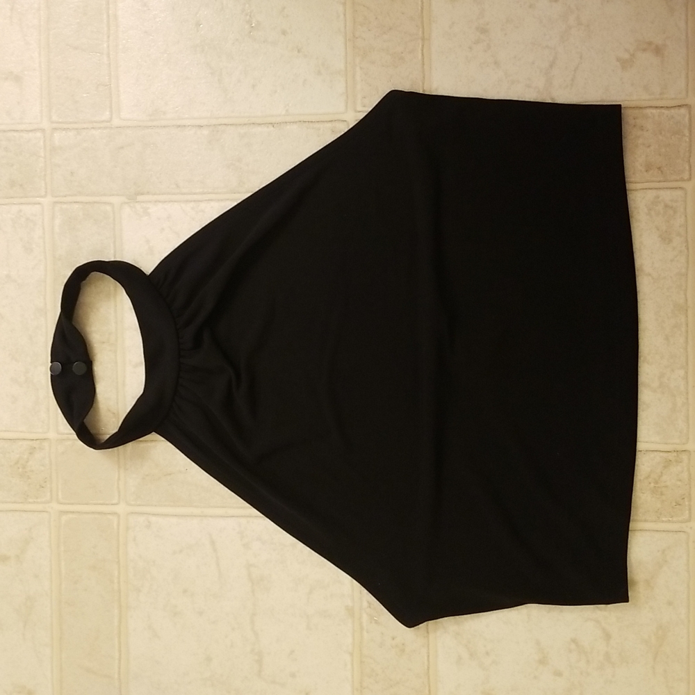 Size medium forever 21 black halter crop top